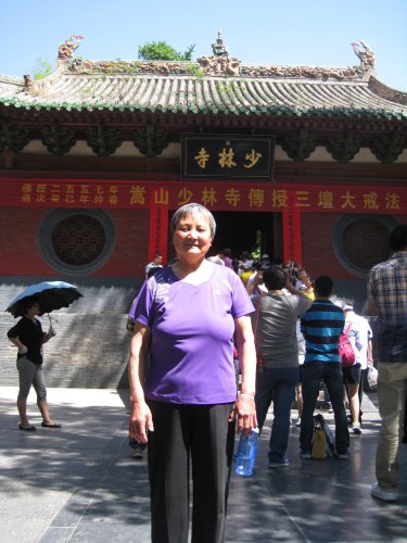 【喜气洋洋迎新春】特别的礼物作文