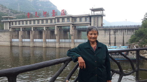 【喜气洋洋迎新春】特别的礼物作文