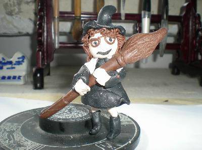 乐于助人的魔法师(做手工讲故事)作文