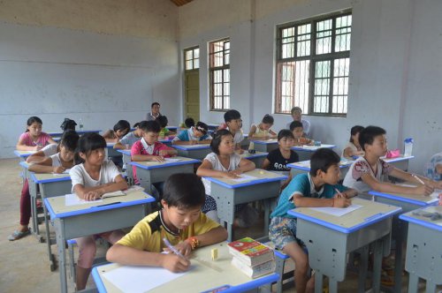 爱心传递在党洼作文