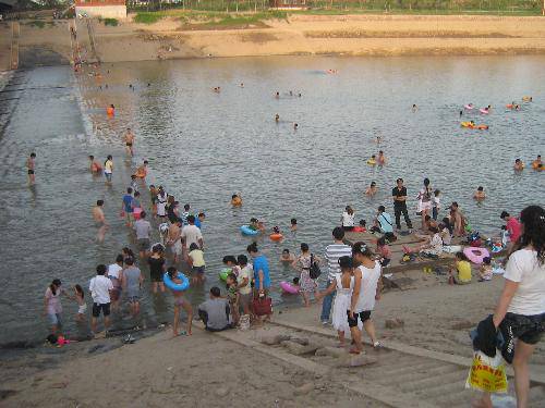 快乐金沙滩作文