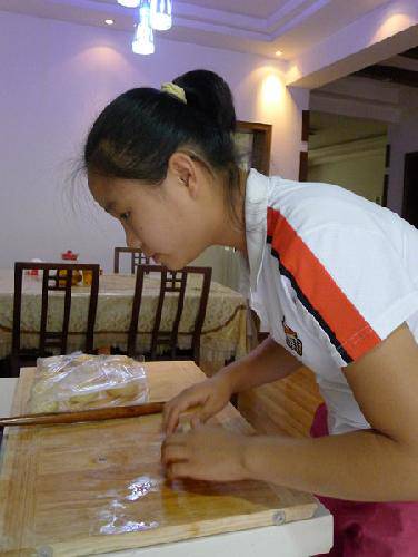 用实验的态度——记妞第一次做面包作文