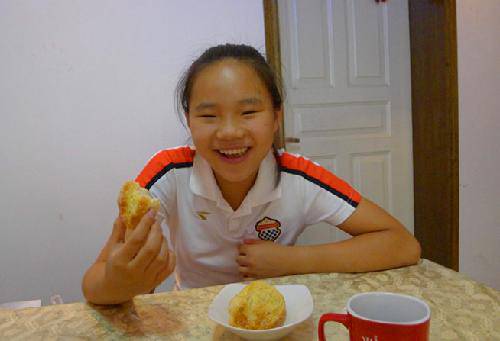 用实验的态度——记妞第一次做面包作文