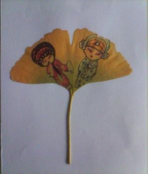 在树叶上雕刻幸福——我眼中的飞雪妈妈作文