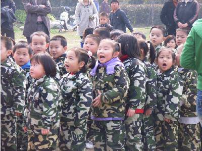 走进春天,放飞梦想——春游活动进行曲作文