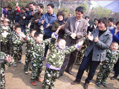 走进春天,放飞梦想——春游活动进行曲作文