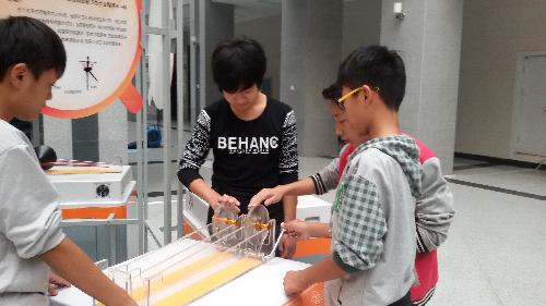 引领孩子的科学视角作文