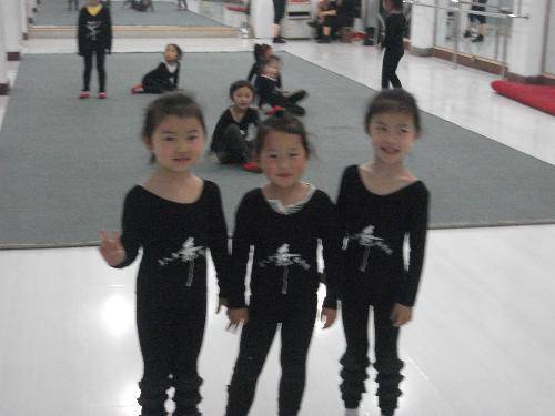 女儿们的成长日记(2011-05-15)作文