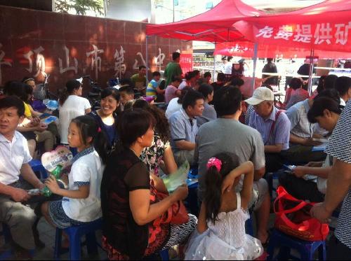 谁考试?考试谁?作文