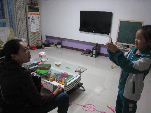 露露PK妈妈——做生字卡片作文