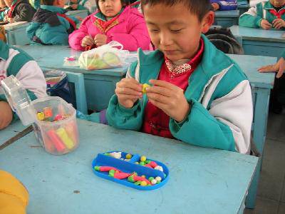 美的律动 ——二年级美术综合素质展示作文