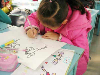 美的律动 ——二年级美术综合素质展示作文