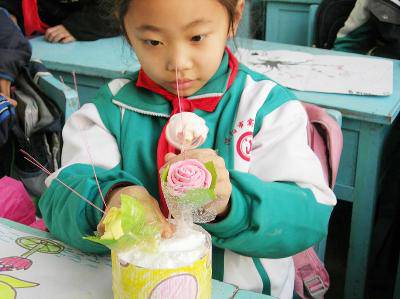 美的律动 ——二年级美术综合素质展示作文