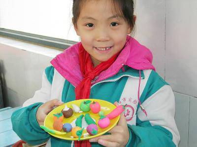 美的律动 ——二年级美术综合素质展示作文