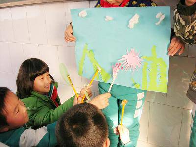 美的律动 ——二年级美术综合素质展示作文