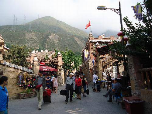 《愉快一夏》12——旅游全记录之“藏羌风情”作文