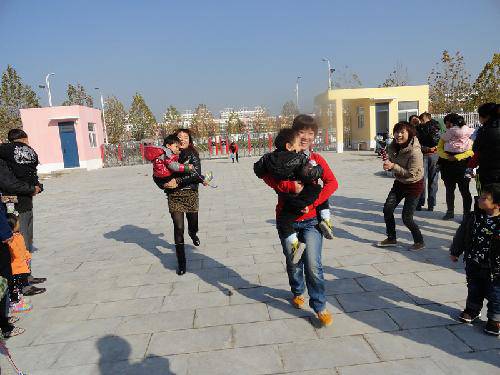 观摩活动架桥梁,家园共育是心声作文