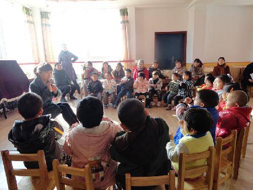 观摩活动架桥梁,家园共育是心声作文