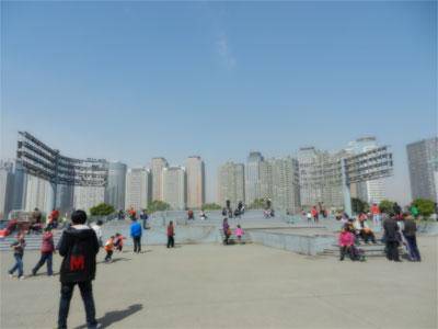 四月 让我们拥抱大自然作文