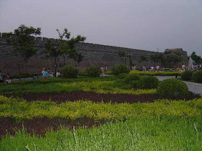 焕然一新的开封古城墙(图文)作文