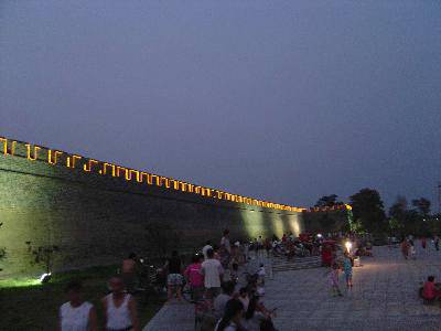 焕然一新的开封古城墙(图文)作文