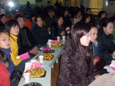 沟通 无限——记一次幼儿园家长座谈会作文