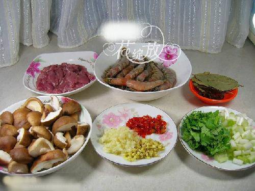 想学烧菜跟我一起来——干锅虾作文