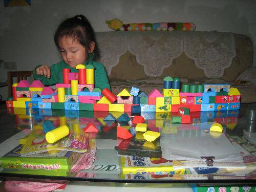 搭积木火车,唱儿歌讲故事作文