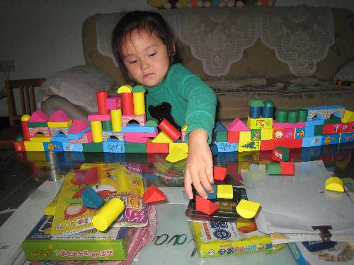 搭积木火车,唱儿歌讲故事作文