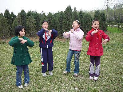 享受春天的馈赠-----隋唐遗址园游作文