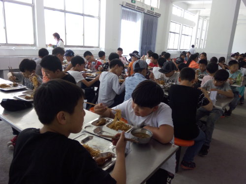 期盼已久的军训生活--记五四班军训作文