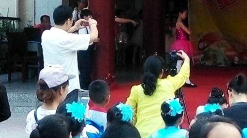 童心飞扬 快乐成长作文