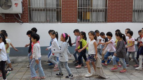 一年级下学期家长会发言稿作文