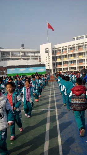 一年级下学期家长会发言稿作文