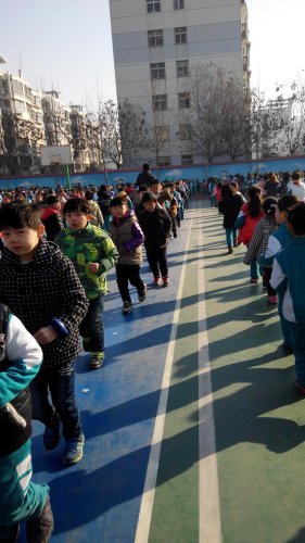 一年级下学期家长会发言稿作文