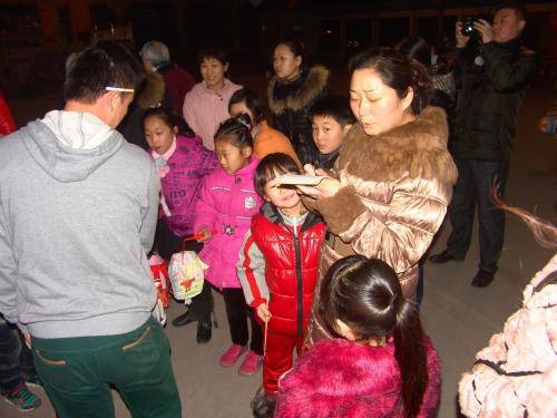 美丽的灯,美丽的会!作文