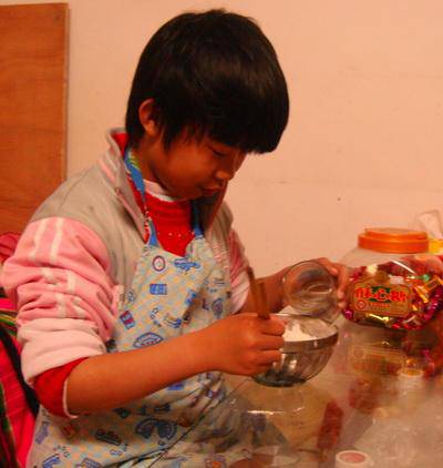 当好孩子科学路上的引路人作文