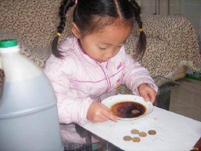 科学小实验(6)——5角硬币变得金灿灿!作文