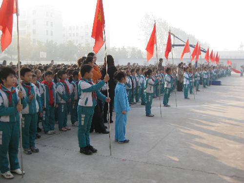 首届体育节照片作文