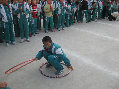 首届体育节照片作文