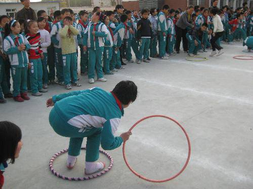 首届体育节照片作文