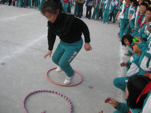 首届体育节照片作文