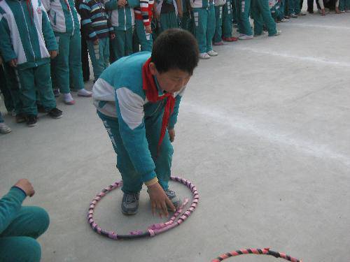 首届体育节照片作文