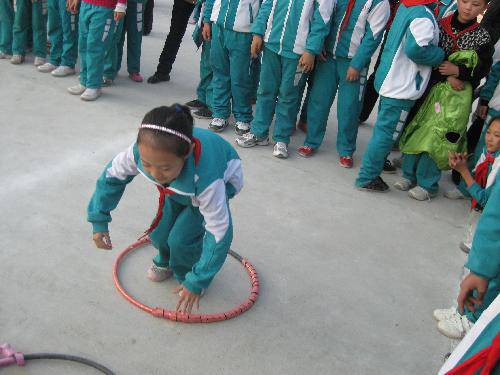 首届体育节照片作文