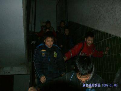 “安全逃离”演习作文