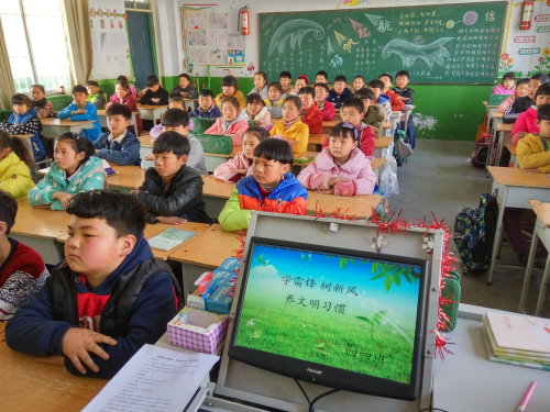 春韵——三月新教育记事作文