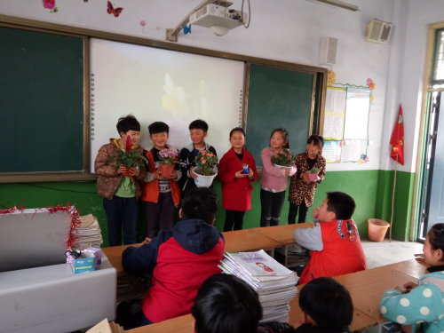 春韵——三月新教育记事作文