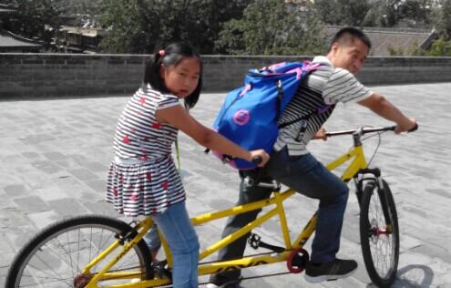 西安城墙骑单车作文