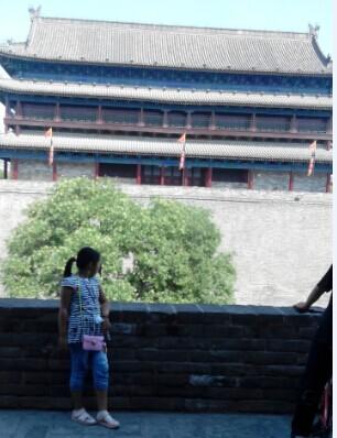 西安城墙骑单车作文