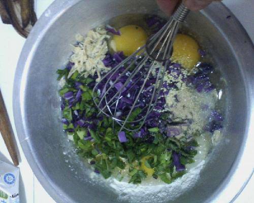 简单又快捷的早餐——五彩鸡蛋虾皮煎饼作文